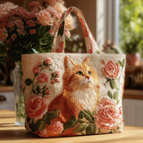 Judit – Vadderad toteväska med katt och rosor