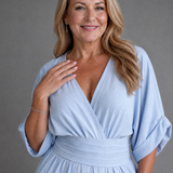 Ragnhild – Draperad overall med v-ringning och vida ben