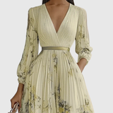 Zuzanna - Elegant Maxi Klänning med Volanger