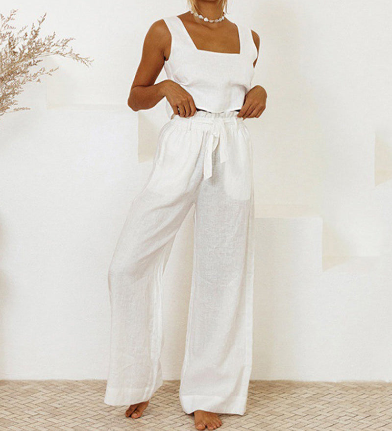 Edit – Minimalistiskt set med topp och vida byxor