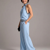 Therese – Overall med halterneck, vida ben och kontrastkant