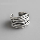 Kerstin – Elegant lagerad silverring