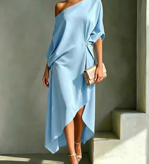 Cloe – Elegant asymmetrisk klänning